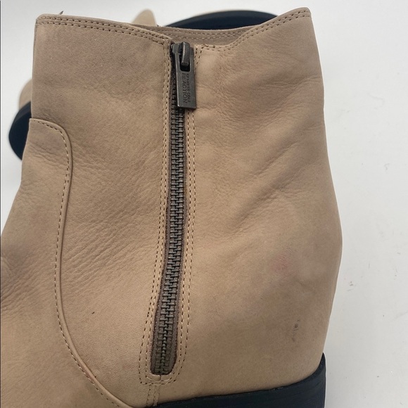 Kenneth Cole Beige Ankle Booties Wedge women 8.5M casual fall suede retro Y2K - Picture 10 of 13
